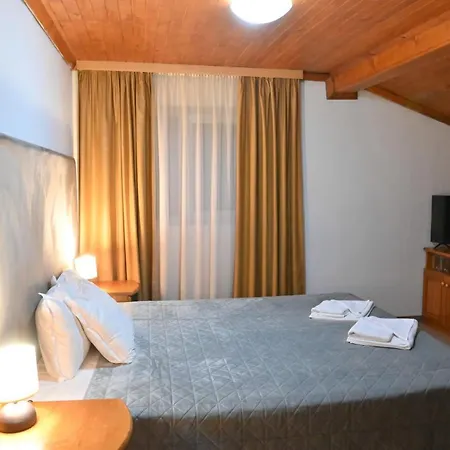 Rothmans-breakfast - Free Parking - Lobby 3* בנסקו