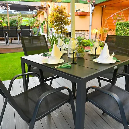 Rothmans-breakfast - Free Parking - Lobby מלון