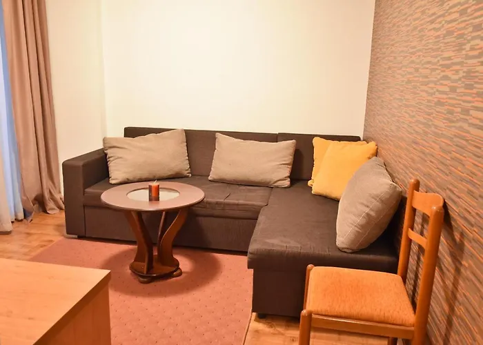 Rothmans-breakfast - Free Parking - Lobby バンスコ