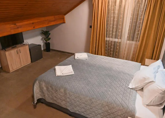 ホテル Rothmans-breakfast - Free Parking - Lobby 3*