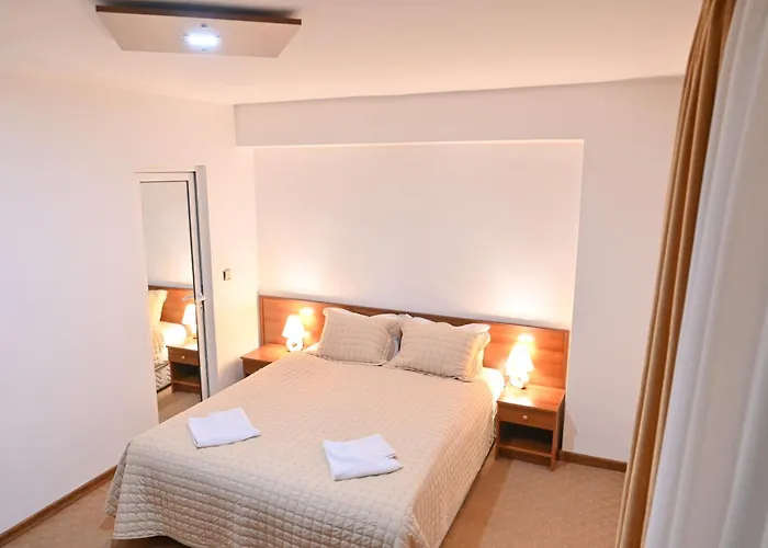 Rothmans-breakfast - Free Parking - Lobby バンスコ