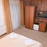 Rothmans-breakfast - Free Parking - Lobby Хотел 3*