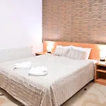 Rothmans-breakfast - Free Parking - Lobby Hotel