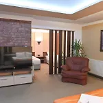 Rothmans-breakfast - Free Parking - Lobby Hotel