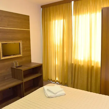 Rothmans Hotel