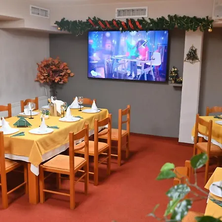 Rothmans-breakfast - Free Parking - Lobby 酒店 班斯科