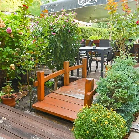 Rothmans-breakfast - Free Parking - Lobby