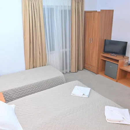 Rothmans-breakfast - Free Parking - Lobby Hotel 3*