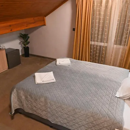 Ξενοδοχείο Rothmans-breakfast - Free Parking - Lobby 3*