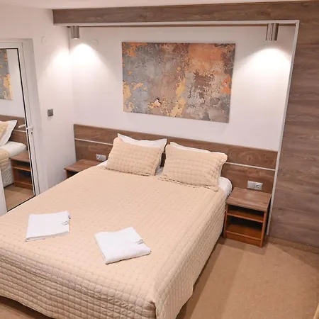 Szálloda Rothmans-breakfast - Free Parking - Lobby 3*