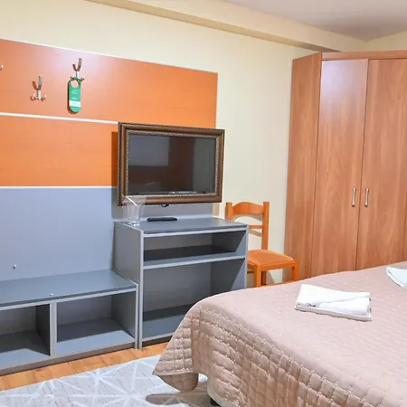 Rothmans-breakfast - Free Parking - Lobby Hotel 3*