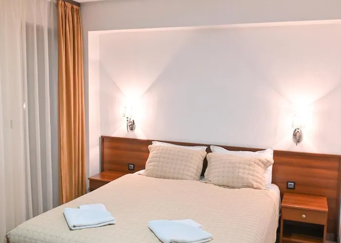 Rothmans-breakfast - Free Parking - Lobby 호텔