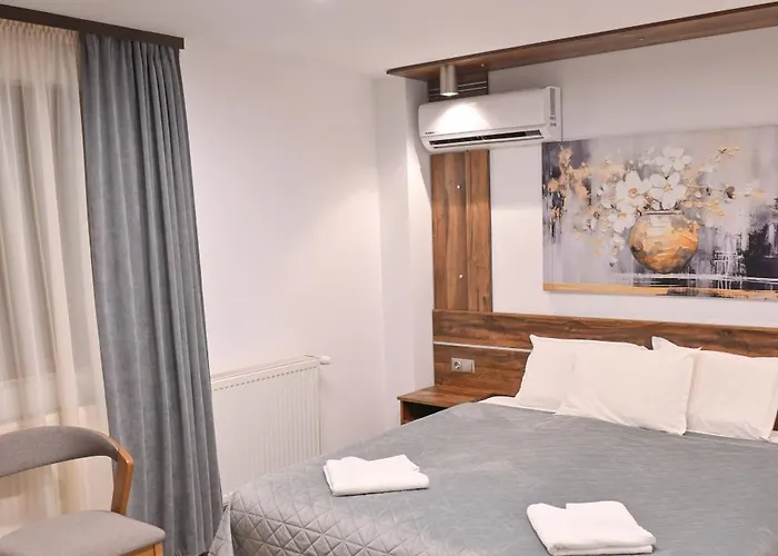 Rothmans-breakfast - Free Parking - Lobby Bansko