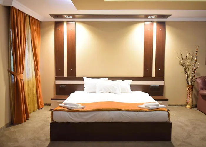 Rothmans-breakfast - Free Parking - Lobby 3* 반스코